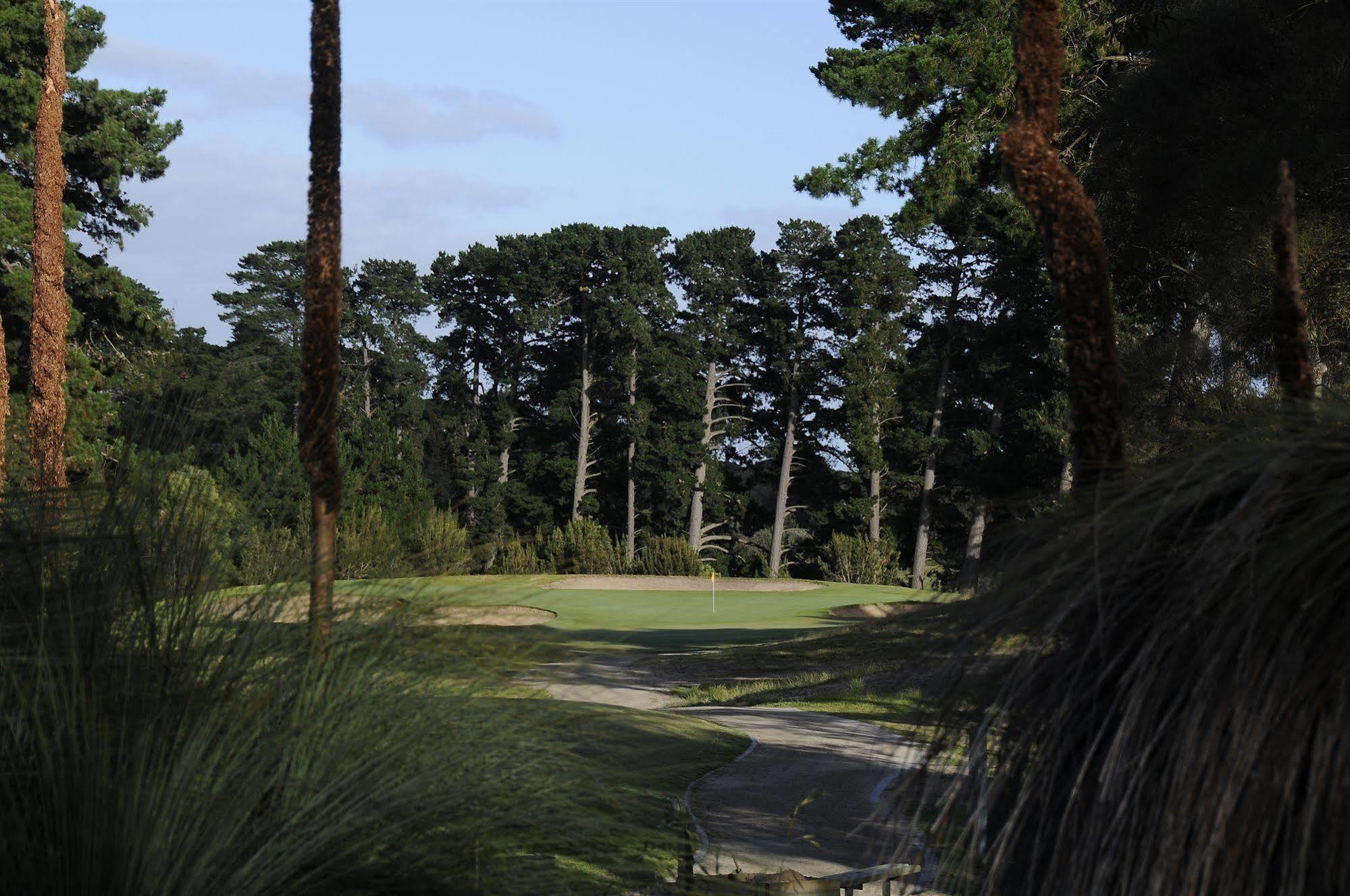 Fairways Resort Rosebud Exterior photo